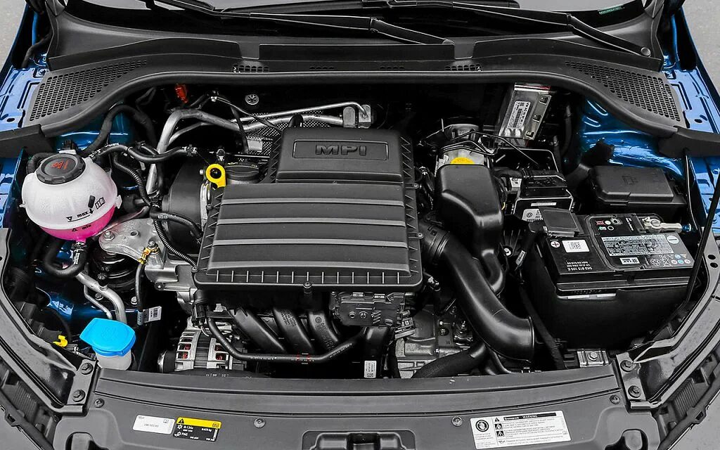 Рапид какой двигатель. Мотор шкода рапид 2025. моторный отсек шкода рапид 2025. skoda rapid 2025 1.4 двигатель. шкода рапид 2025 двигатель 1.6.