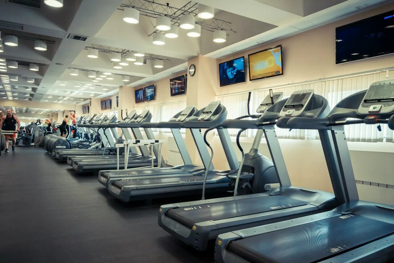 Альфа фитнес нагаево. Альфа фитнес на ленинском. Альфа спортклуб ленинский. Alfa gym казань лесной городок. Спортклуб альфа.