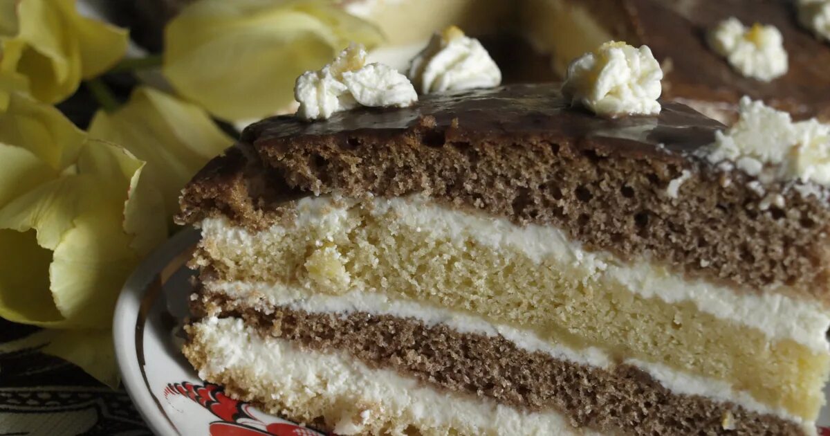 Торт с манным кремом. Торт шоколадный с кремом из манки. Крем из манки для торта. Вкусный торт с кремом на манке. Торт с кремом из манки