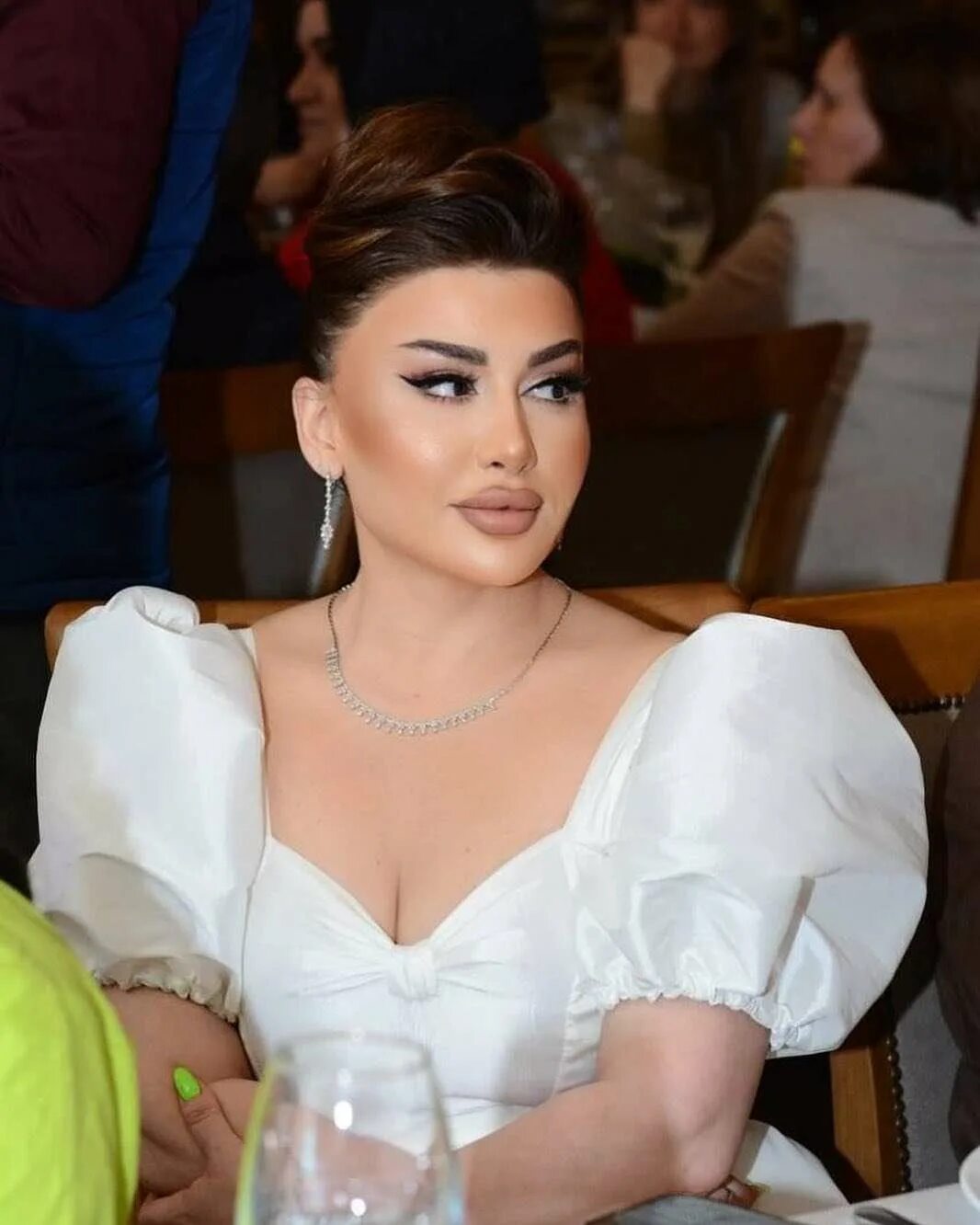 Азербайджанка танцовщица. Азербайджанская танцовщица. Жена президента Азербайджана фото. Я азербайджанка ник.