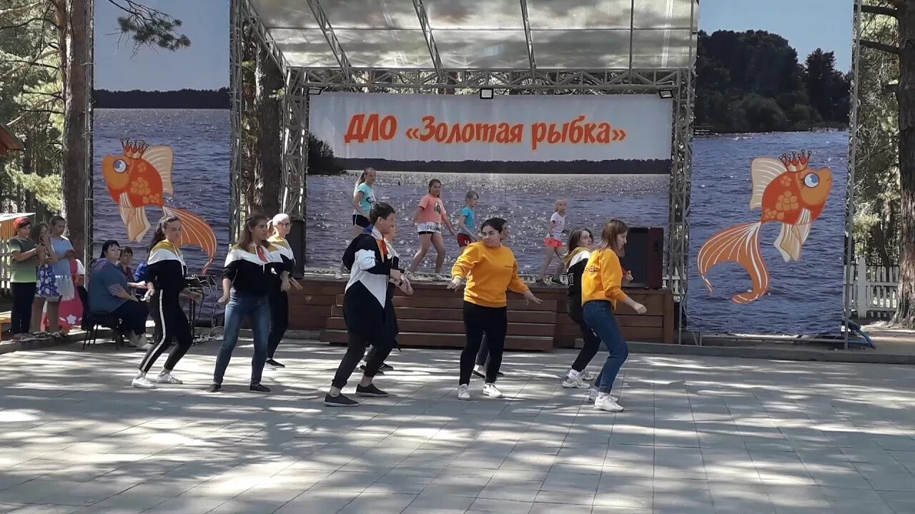 Танец вожатых