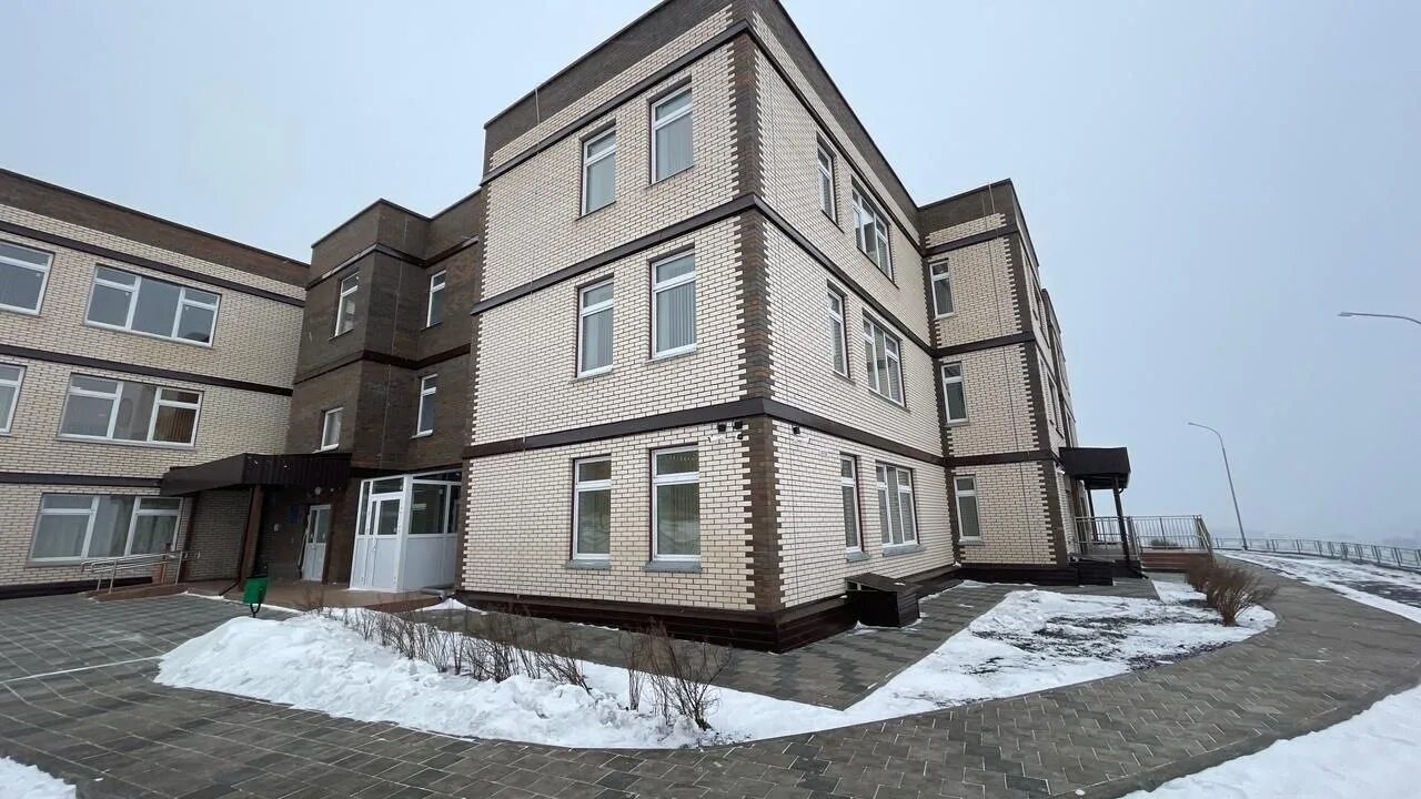 Детский сад здание. Новый детский сад. Новый детский. Детский сад яркий красный яр. Новый детский сад.