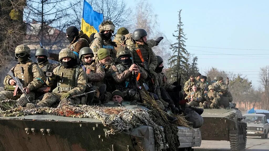 Причины военной операции на украине. Войска Украины. Российская армия на Украине. Русские войска. Украинские военные.