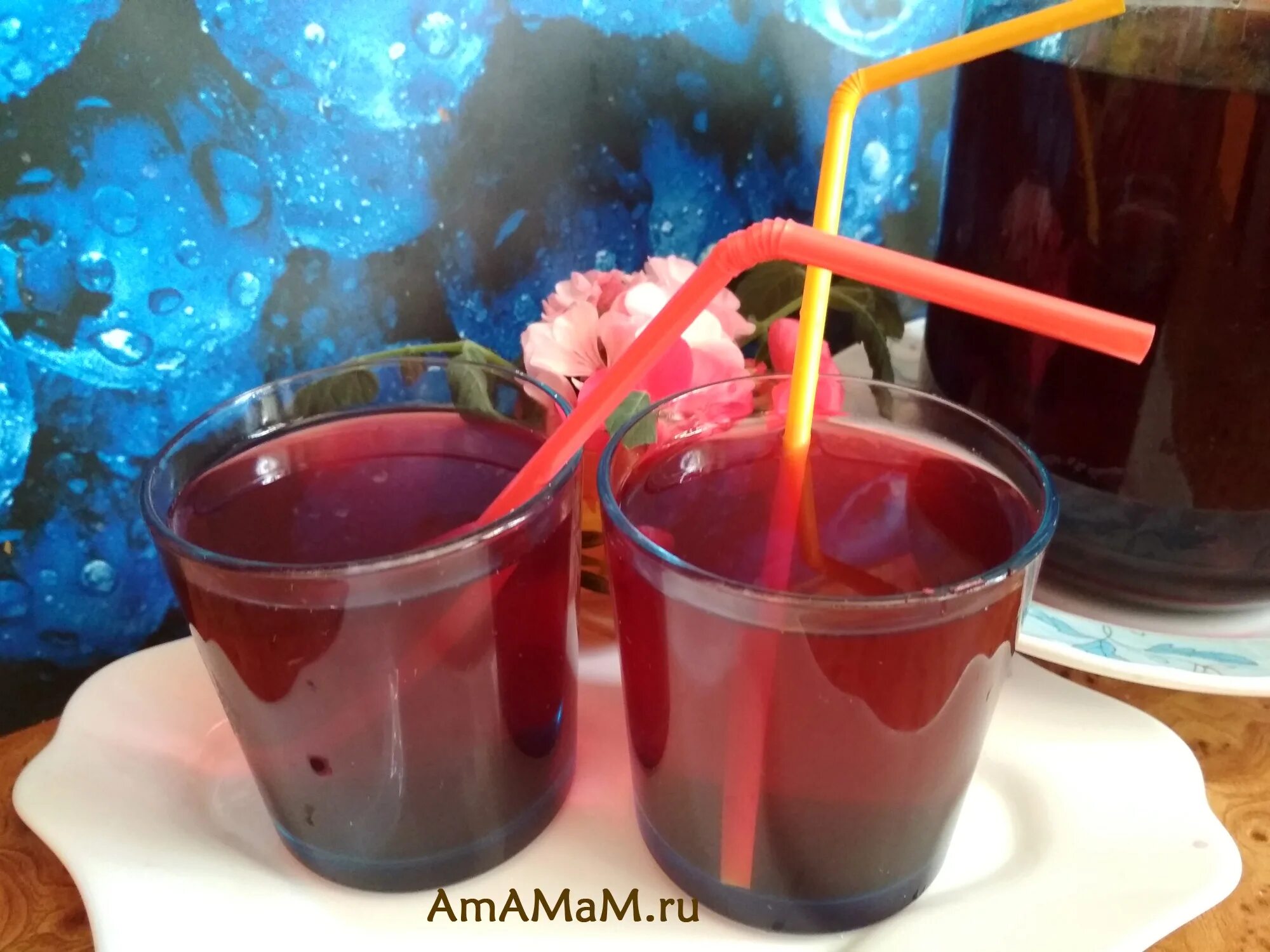 Компотик из замороженной ягоды. Как правильно варить компот из замороженных. Компот из замороженных ягод. Компот из свежезамороженных ягод. Замороженные ягоды для компота.