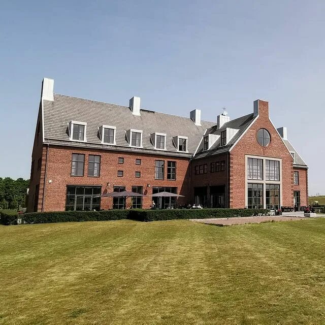 Unique courses. Образование женщины. Проект мама-предприниматель. It partner watermark. Unique courses.