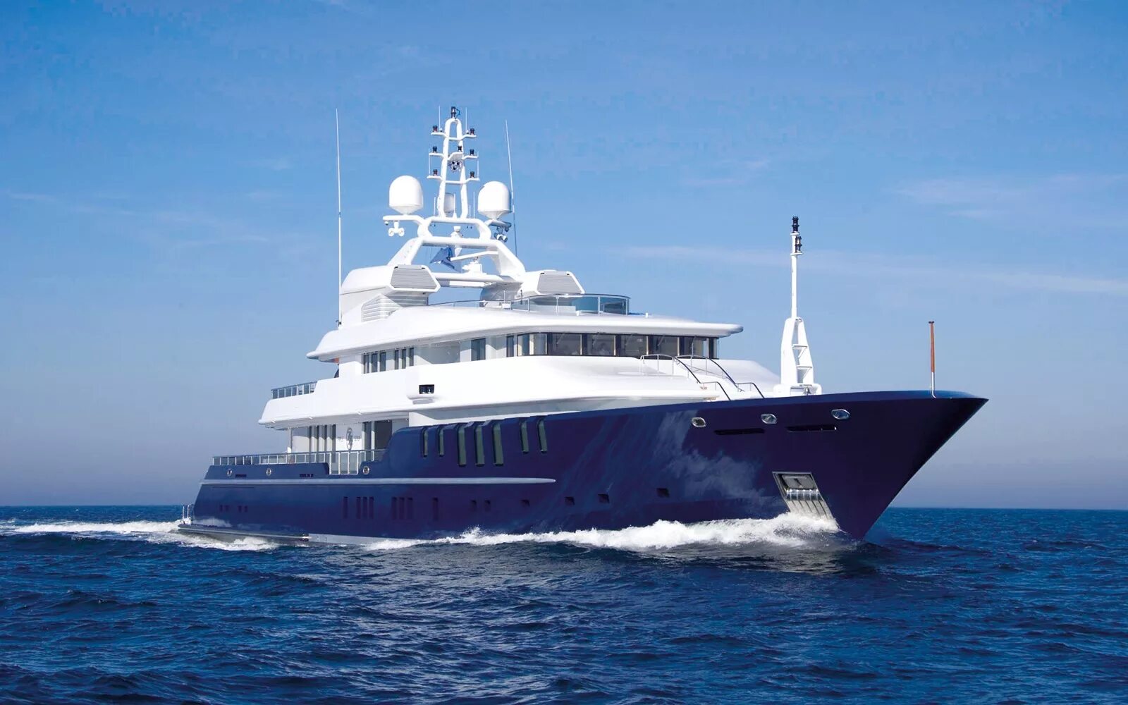 Ship yacht
