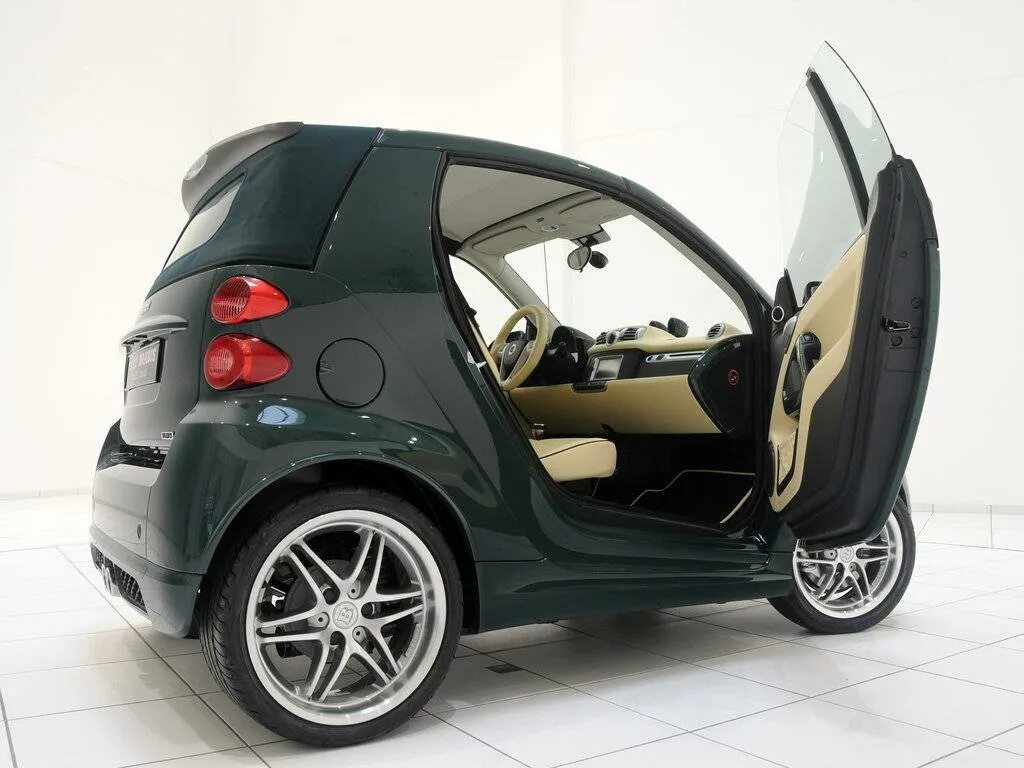 Микро недорого. Мерседес смарт Брабус. Smart Fortwo Brabus 2010. Мерседес смарт Fortwo. Smart Fortwo Brabus.