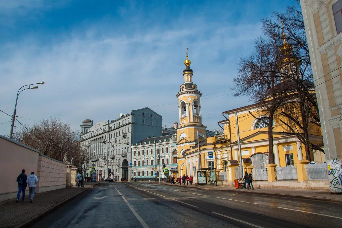 Приход улица. Храм Рождества Богородицы на Кулишках в Москве. Церковь Рождества Пресвятой Богородицы на Кулишках. Храм на Солянке Рождества Пресвятой Богородицы. Храм Пресвятой Богородицы на Кулишках в Москве.