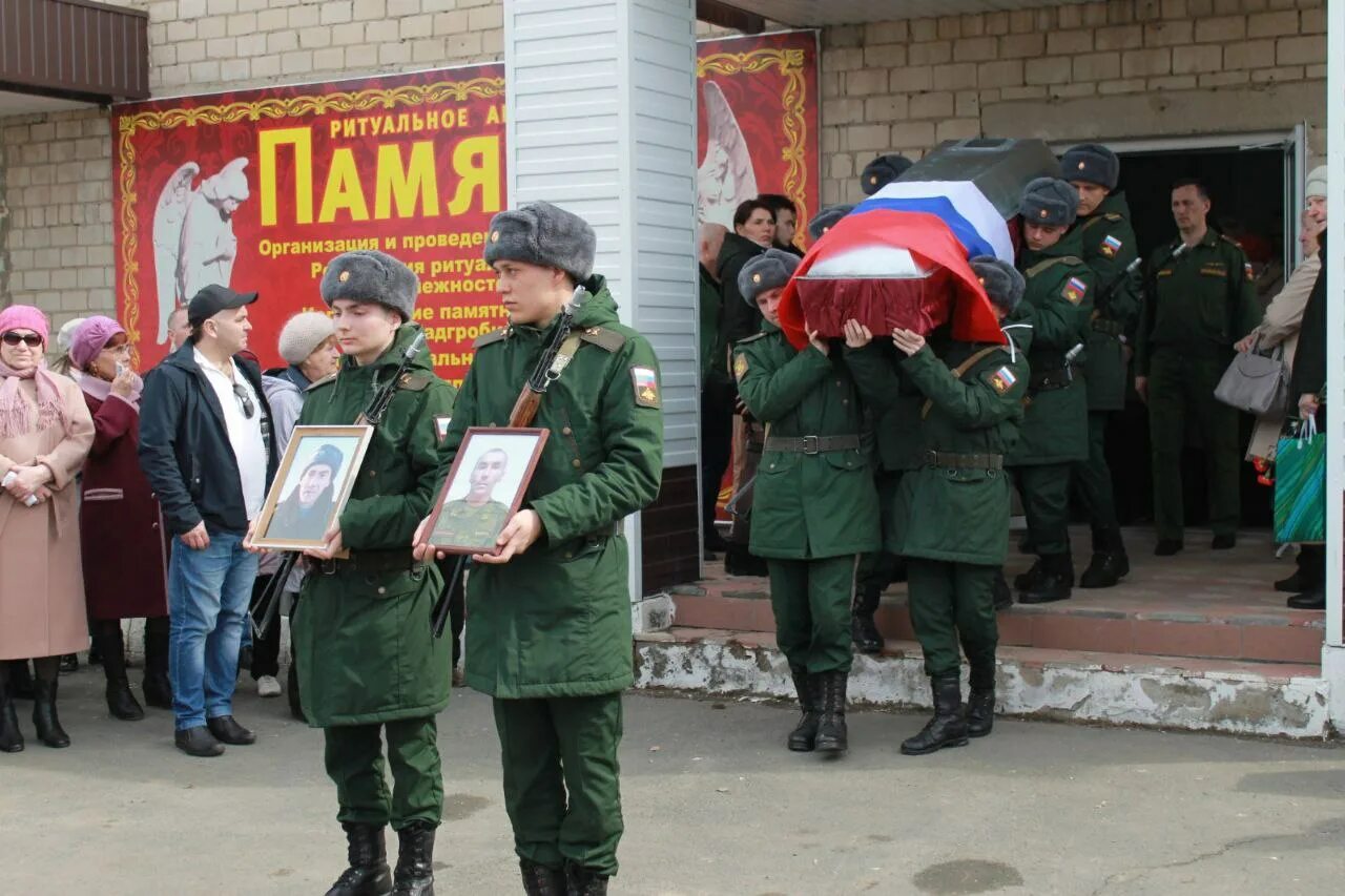 Военнослужащий. Фото военнослужащих. . Прощание с военнослужащими Брянск. Новости сво рутуб