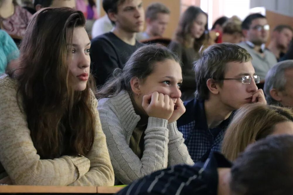 Студенческий научный конкурсе. Наука студенты. Студенческая наука. Гуманитарные дисциплины студенты. Наука фото студенты.