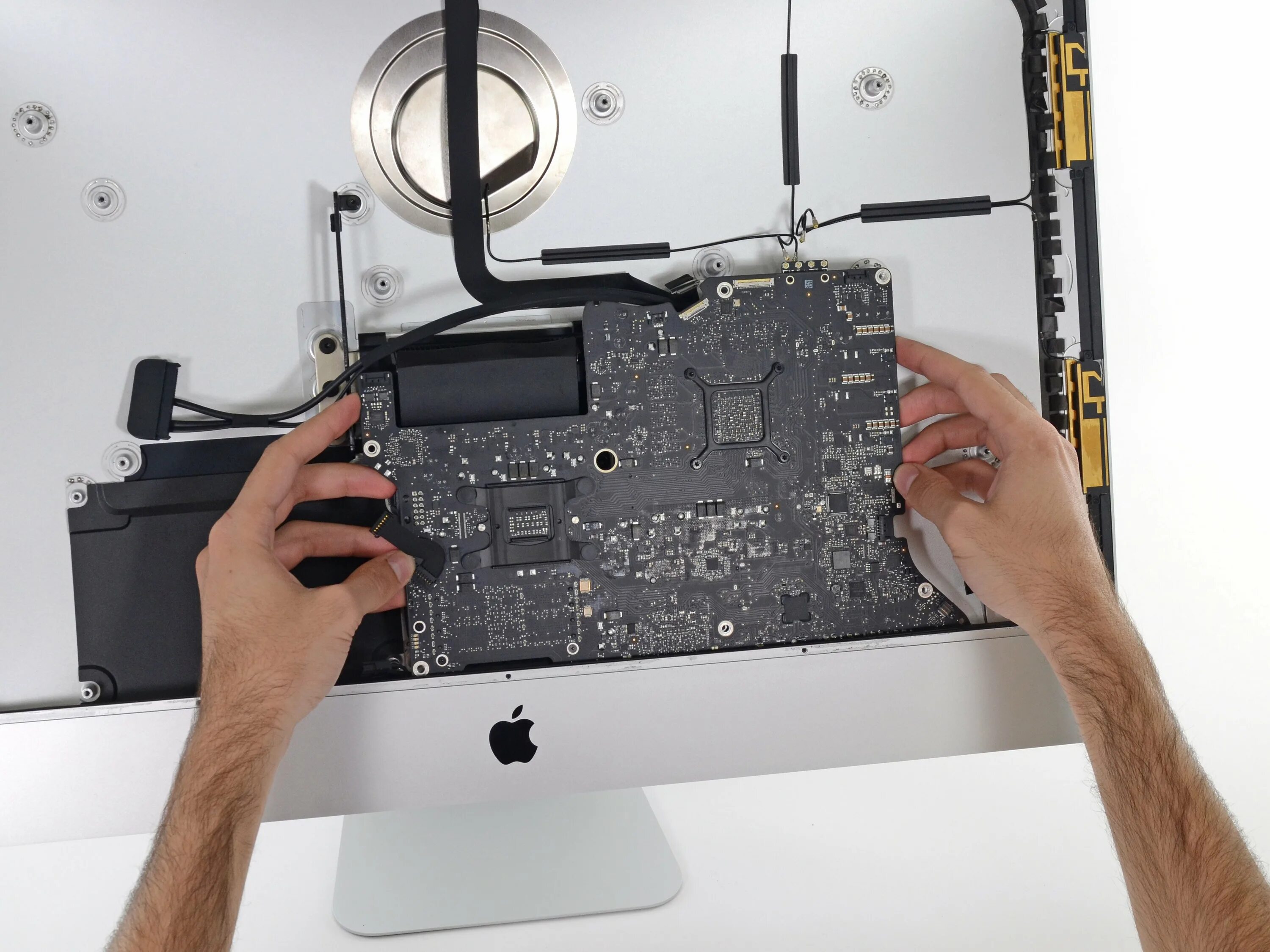 Как открыть моноблок. Материнская плата IMAC 27 2011. A1419 IMAC 27. IMAC 2017 motherboard. IMAC 27 2017 плата.