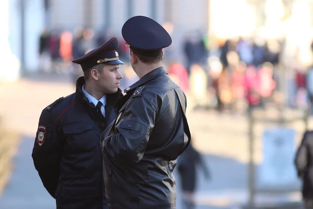 Полицейский. Российская полиция. Русский полицейский. Полиция картинки. Policeman на русском