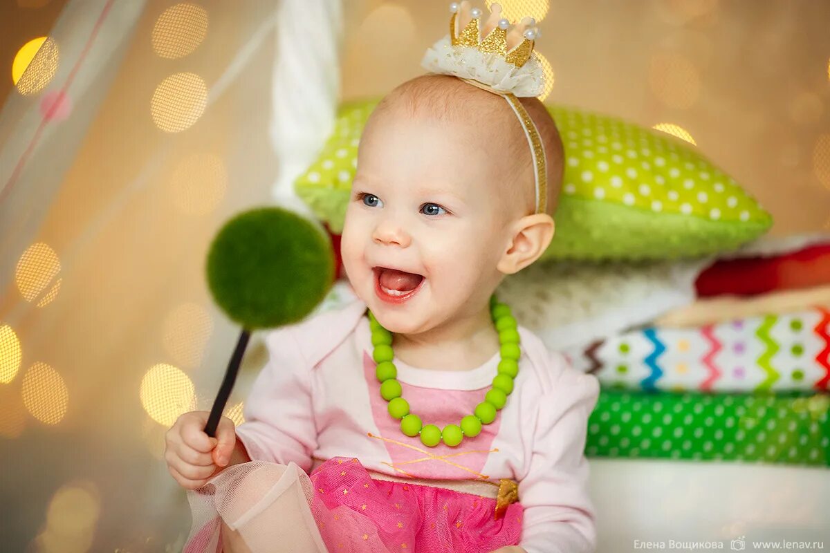 фотосессия для малышей 1 год. ребенок 1 годик видео. ребенок 1 год. годовалый малыш. ютуб детский до 1 годика видео ну до 2 лет.