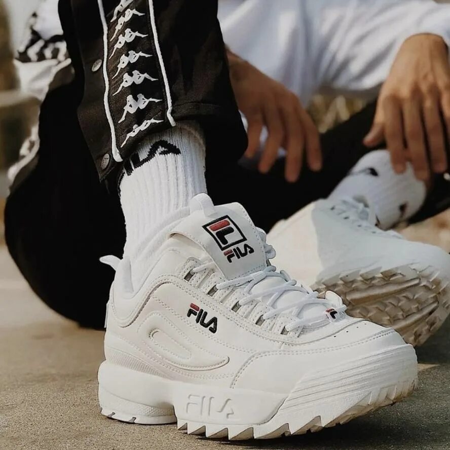 Фото фила из шгш. Fila кроссовки Disruptor 2. Fila Disruptor 2 мужские. Кроссовки женские Fila Disruptor. Fila Disruptor 2 на ноге.