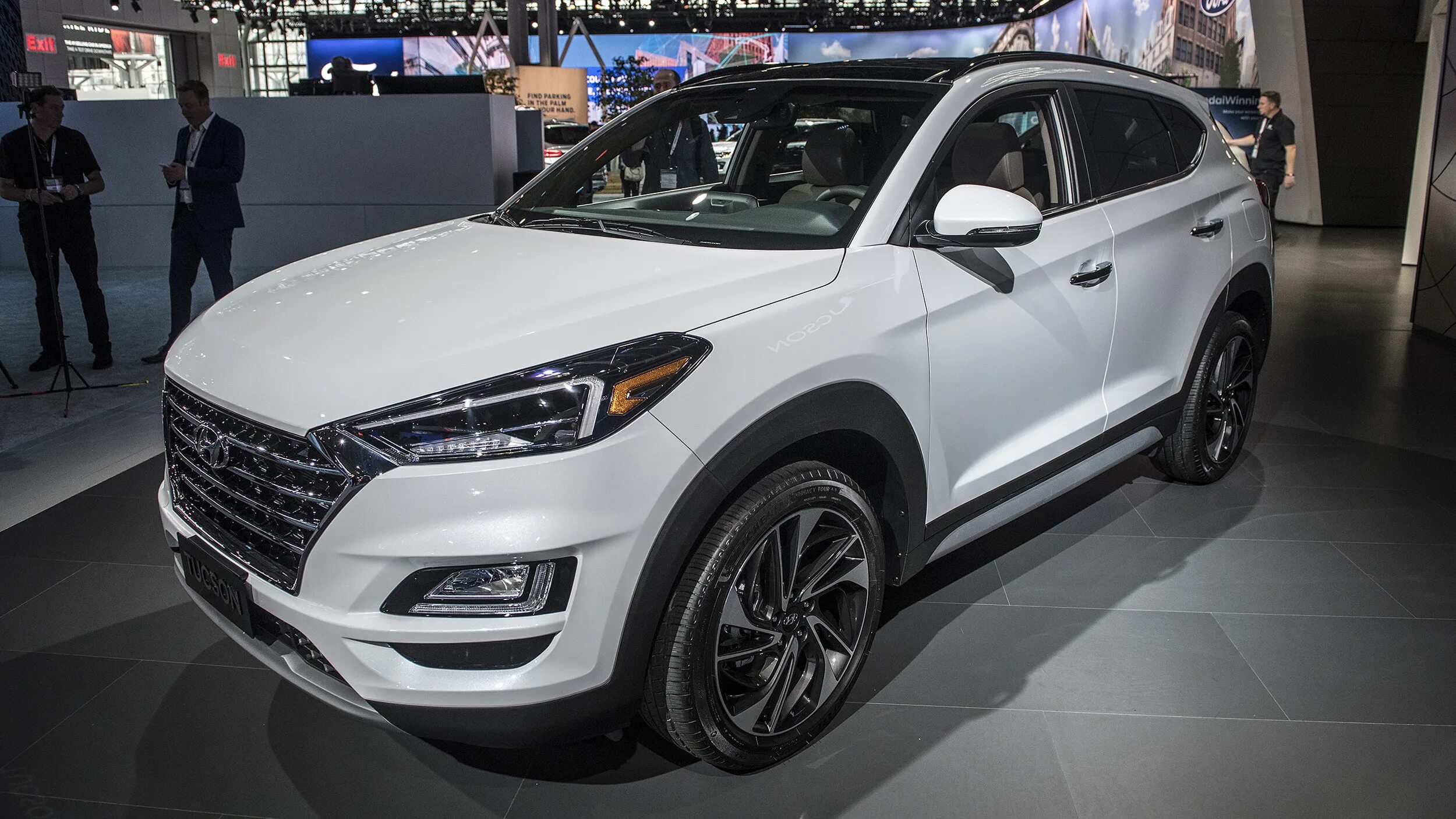 2019 года быстро. Hyundai tucson 2019. хундай туксон 2019 новый. новый hyundai tucson 2019. хендай туссан 2019 года.
