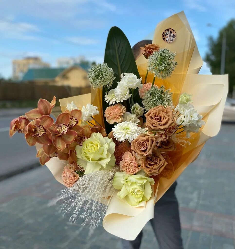 цветы в ханты-мансийске. цветочный салон стильный букет. растения ханты мансийска. поле с цветами ханты мансийск. цветы ханты.