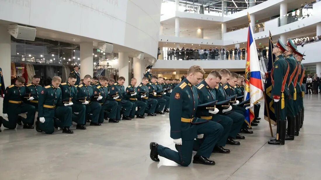 Офицеры военной кафедры урфу. Урфу вуц. Военный учебный центр урфу. Урфу вуц. Урфу вуц.