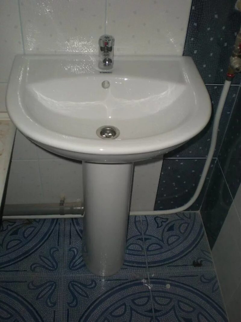 авито раковина для ванной бу. раковина без ножки. советские раковины для ванной. буйнакский продажный умывальник б у. угловой умывальник 500.