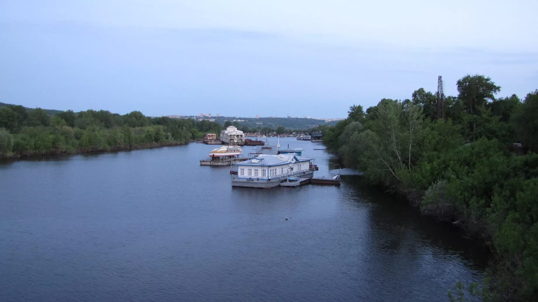 Что такое затон на реке. Курбатовский затон нижний новгород. Затон номер телефона. Затон номер телефона. Пляж затон туркменабад.
