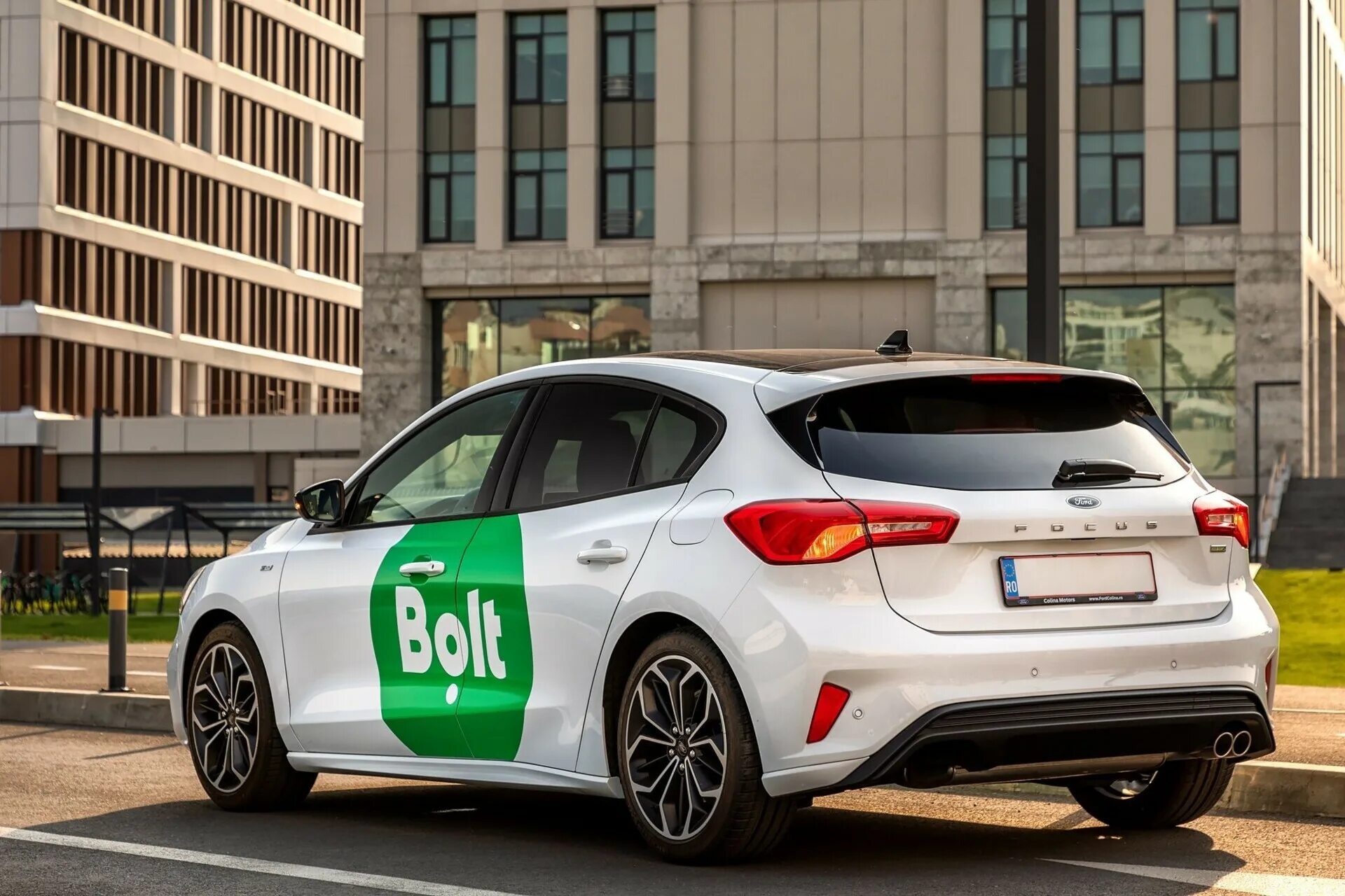 Bolt values. Bolt taxi. bolt (компания).