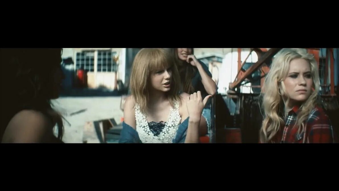 Тейлор Свифт трабл. Taylor Swift i knew you were Trouble обложка. Тейлор Свифт трабл Ноты. Taylor Swift 22 Music Video. Тейлор свифт trouble