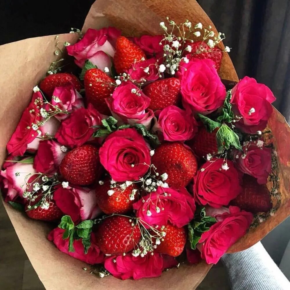 Flowwow эмблема. Flowwow красноярск. Flowwow магазин. студия цветов две сестры. Flowwow.