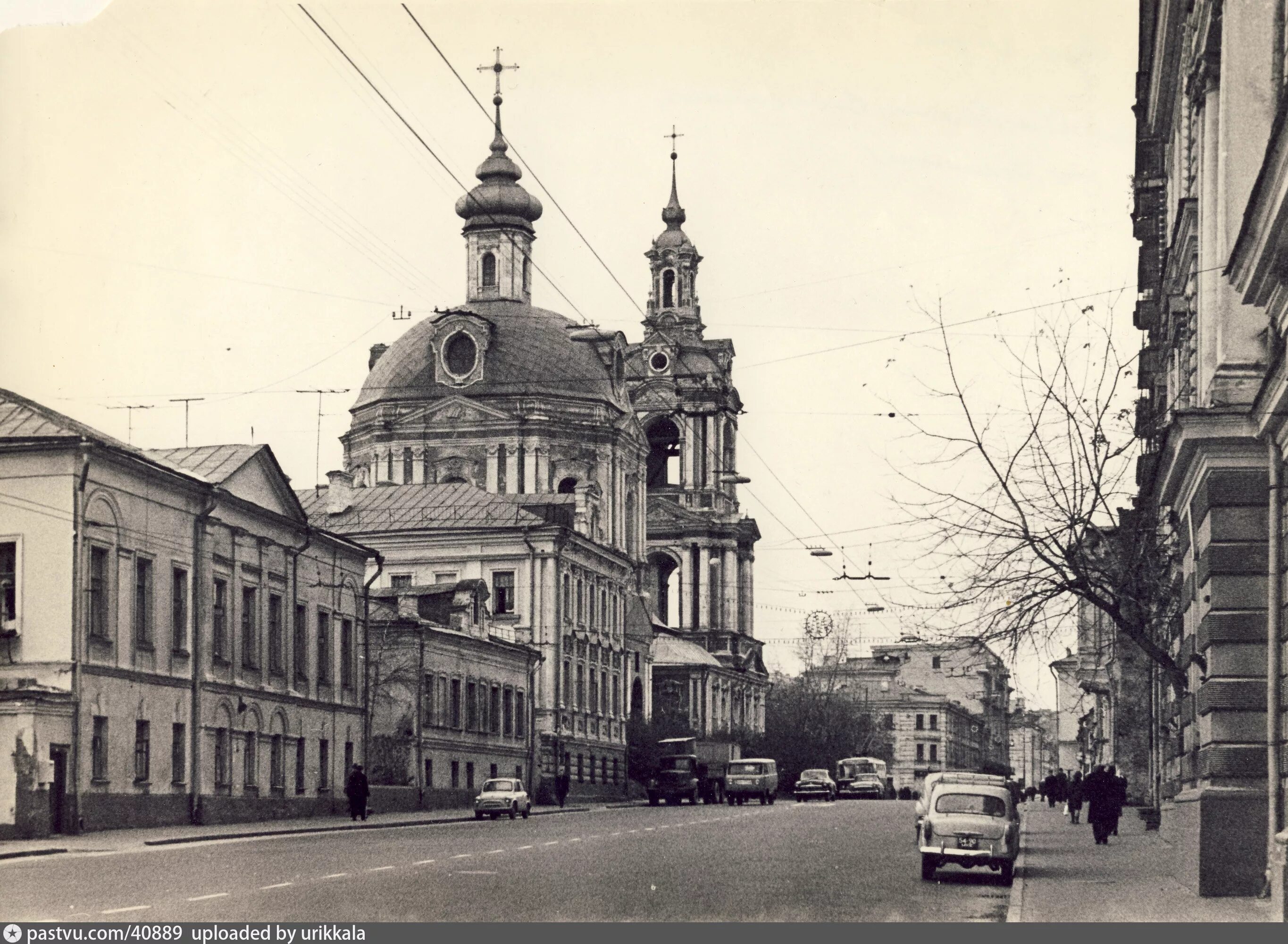 Храм Никиты мученика на старой Басманной улица. Басманная Слобода в Москве. Ул Басманная Москва. Старая Басманная улица Москва.