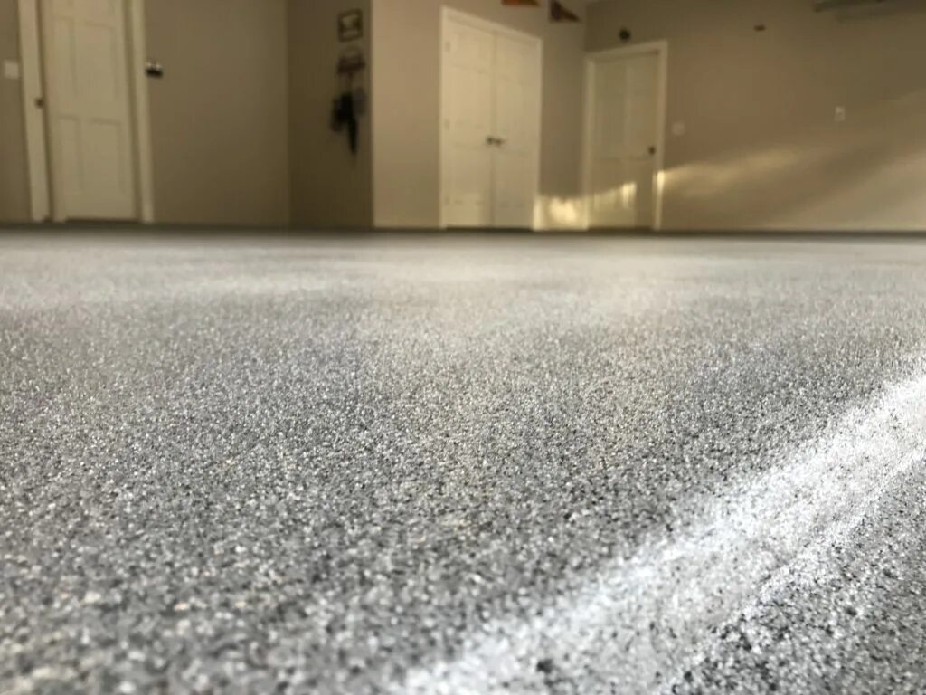 Крошка покрашенная. Polyaspartic. Epoxy Flake Garage Floor car.