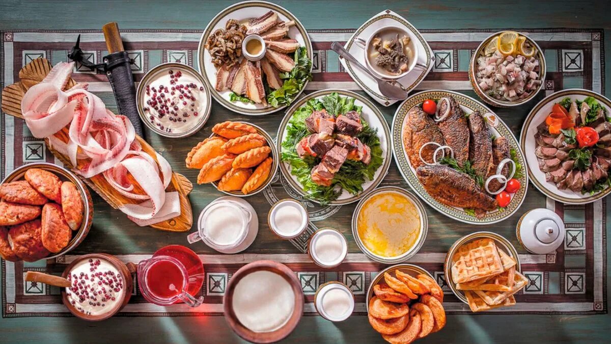 Казахский дастархан на наурыз. Красноярский край национальная кухня эвенков. Национальная кухня якутов. Национальная кухня якутов. Национальная кухня якутов строганина.