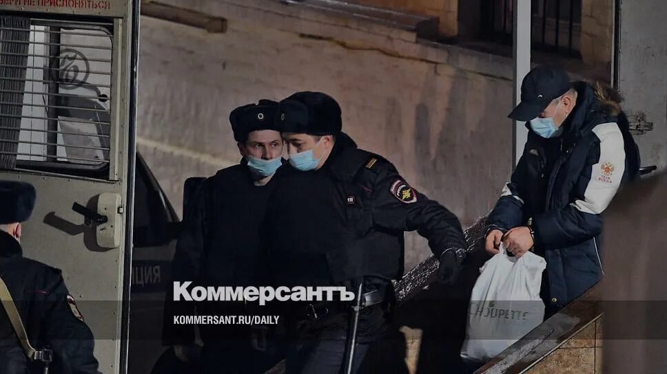 Гаишник в шоке. Pennsylvania police trooper. Тайны милиционер. Тайны большого города. Тайны большого города.