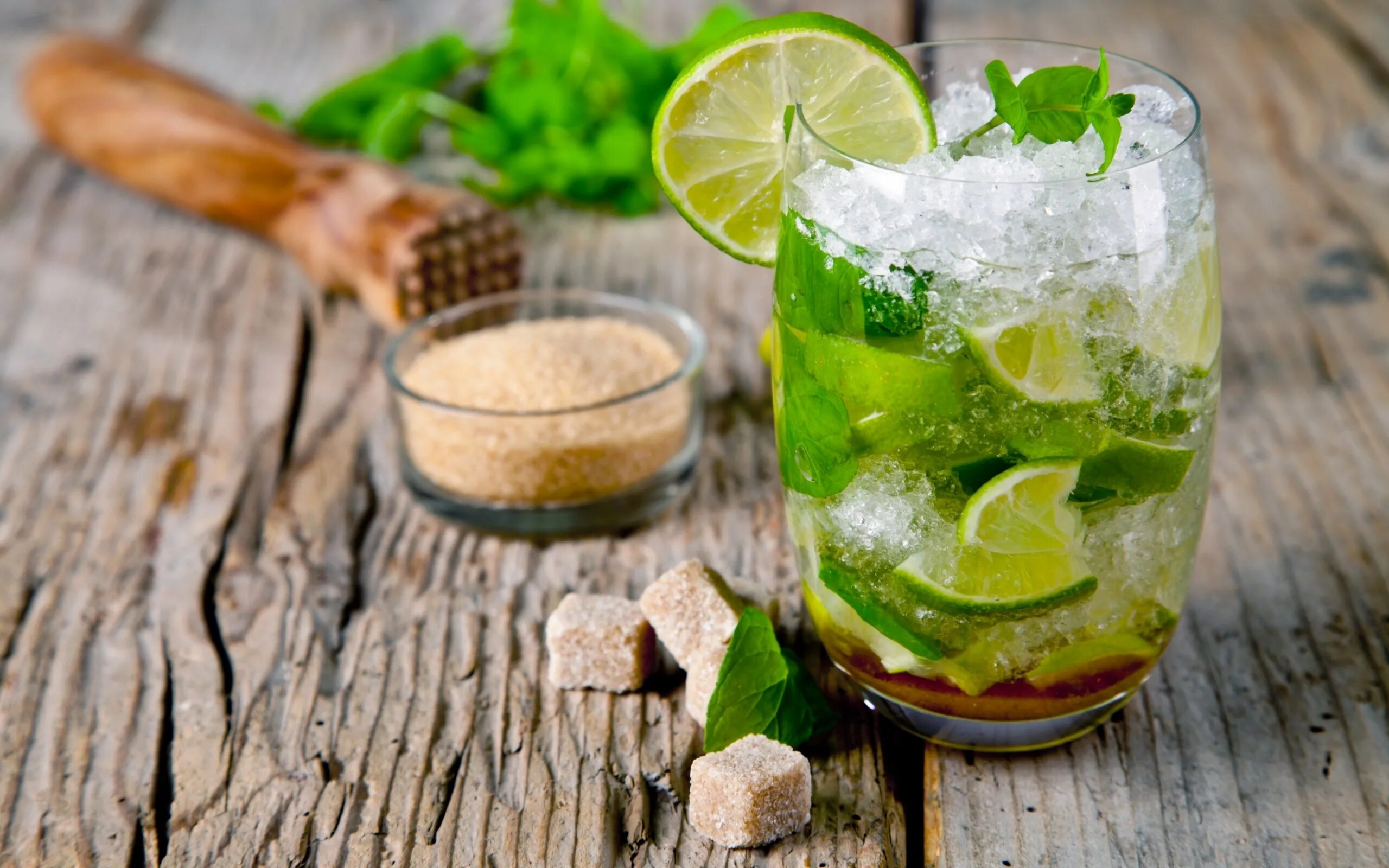 Мохито и до утра. Мохито лайм мята. Mint Mojito напиток. Напиток Мохито лайм мята.