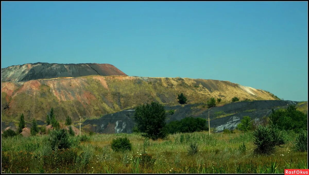 терриконы донбасса. терриконы в скопинске. породы терриконов. террикон шарлотта польша. террикон марьинка.