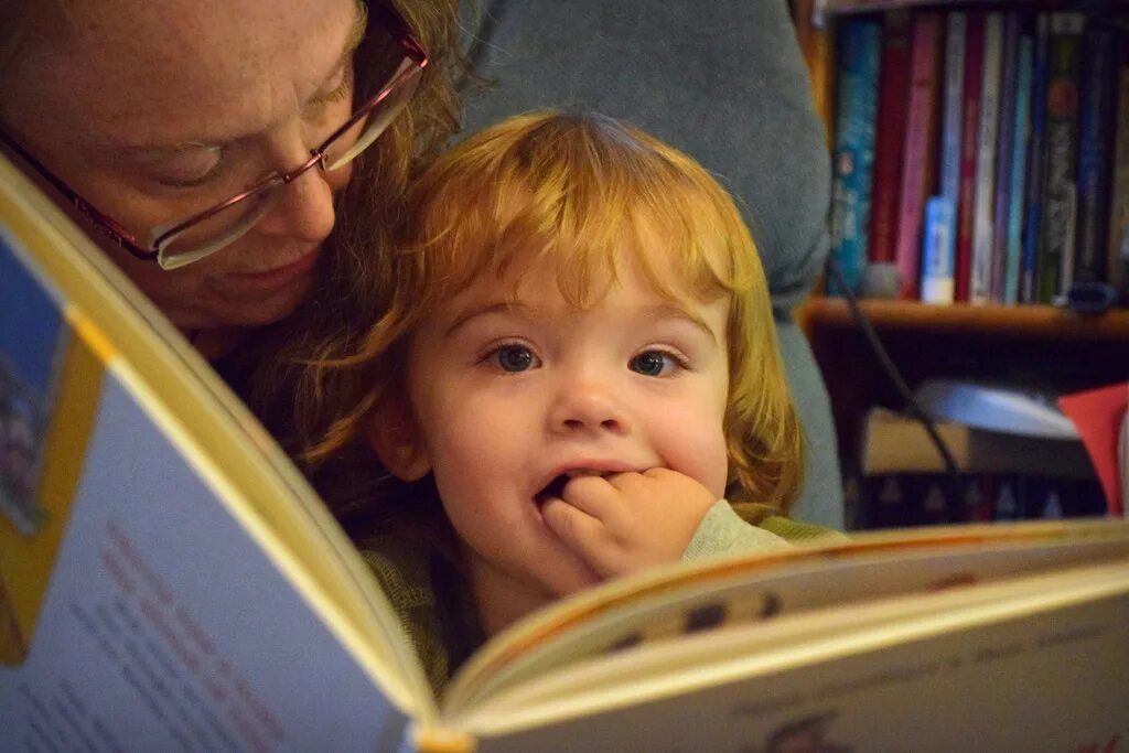 Международный день «почитай мне!» (International read to me! Day).