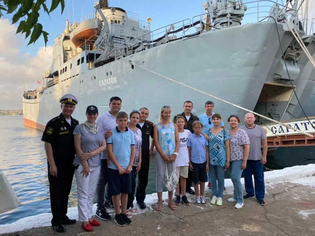 Иван грен большой десантный корабль. Бдк черноморского флота новочеркасск. Бдк экипаж. Корабль иван грен североморск. Бдк ямал командир корабля.