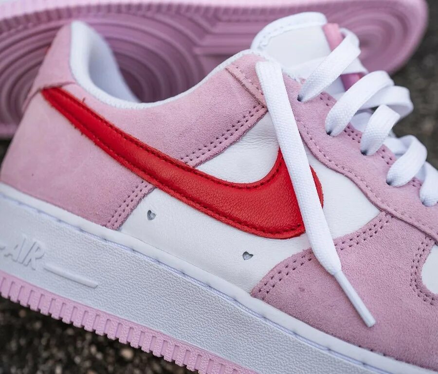 Nike Air Force 1 Valentines Day 2021. Nike Air Force 1 82 Swoosh. Nike Air Force 2021. Nike Air Force 1 Love.
