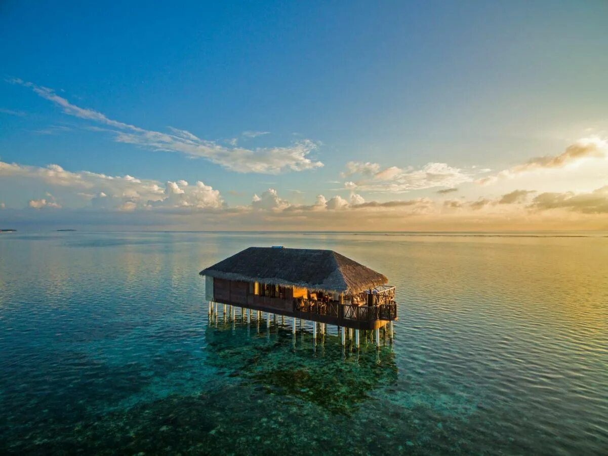 Medhufushi island 5. Мальдивы Medhufushi Island Resort 5 Мальдивы. Атолл Мииму Мальдивы. Мальдивы Атол Мииму Атолл. Мальдивы мост Мииму Атолл.