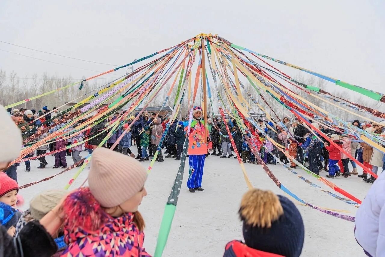 Остров Татышева Красноярск Масленица. Празднование Масленицы. Ярмарочные гуляния. Аттракционы на Масленицу. Масленица в красноярском крае 2024