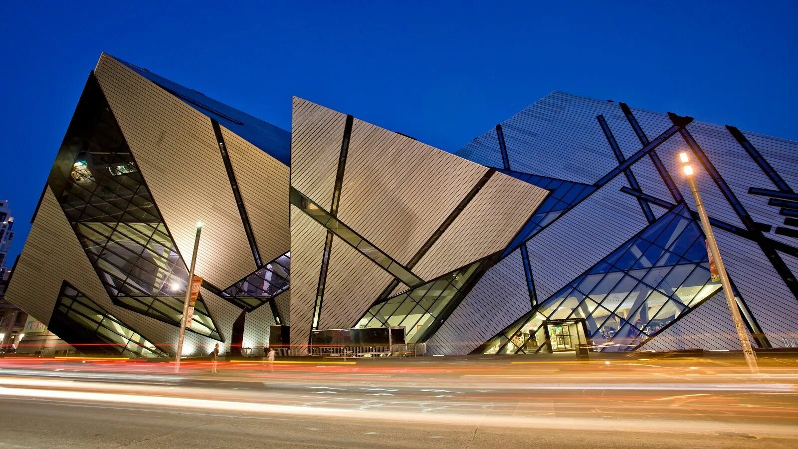 Архитектурное разнообразие. Королевский музей Онтарио Даниэль Либескинд. Королевский музей Онтарио Торонто. Даниэль Либескинд музей в Онтарио. Королевский музей Онтарио архитектура.