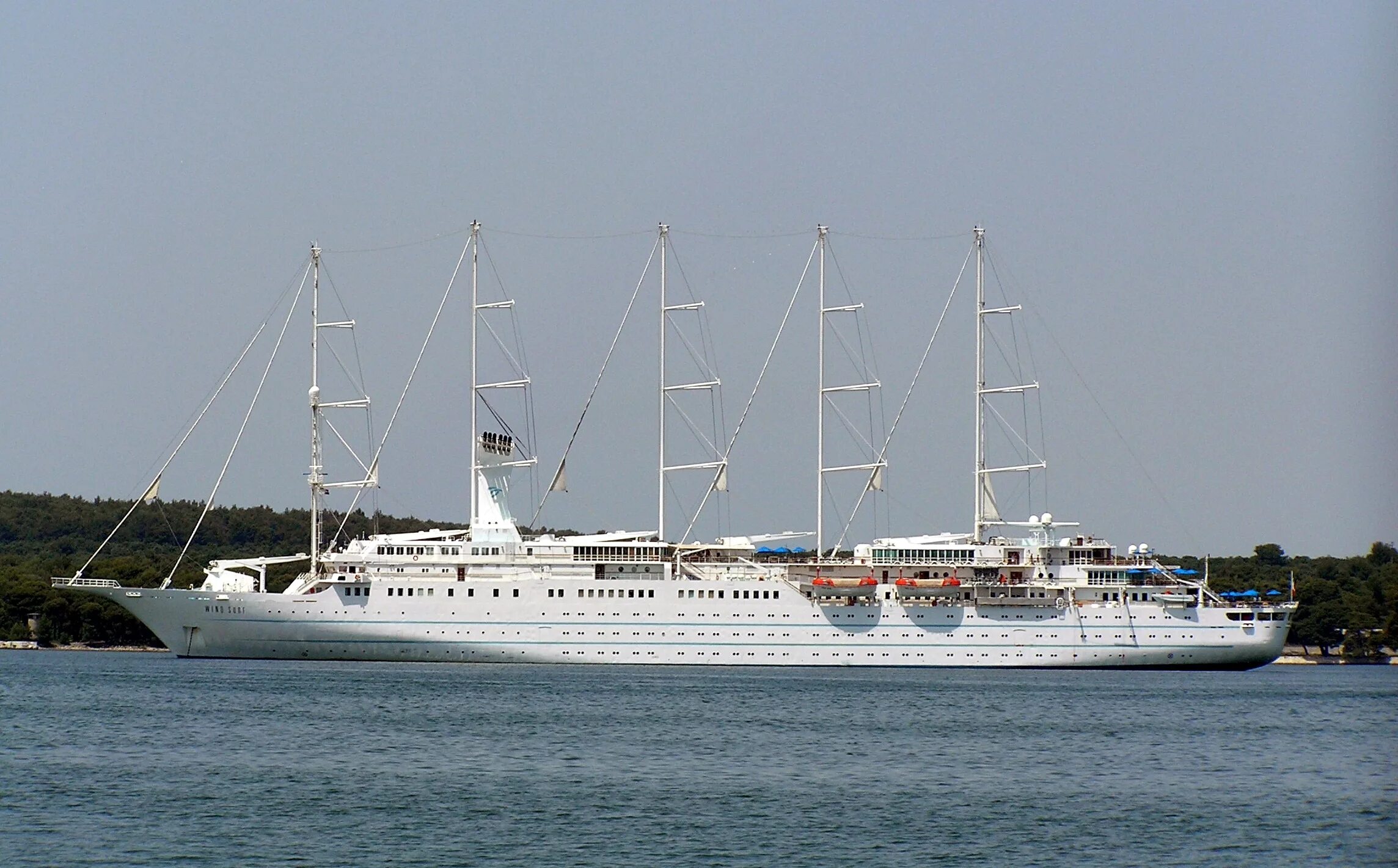 Судно wind. Windstar круизный парусник. круизное парусное судно. парусное судно wind spirit. судно саванна винд.