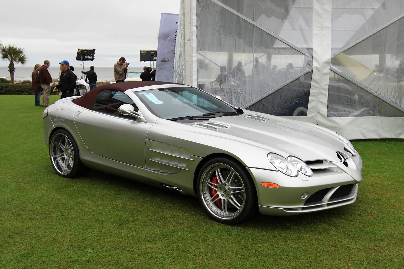 Mercedes-benz slr mclaren stirling. Кадиллак макларен мерседес и порше. Mercedes slr mclaren gold. 2007 mercedes-benz slr mclaren. Кадиллак макларен мерседес и порше.