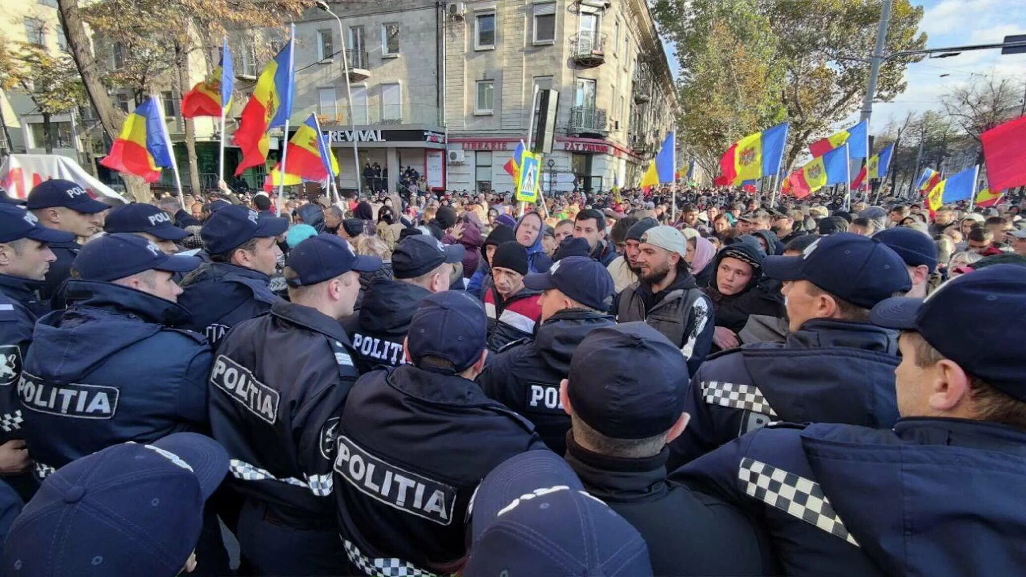 Обстановка в молдавии. Партия "Шор" протестует в центре Кишинева. Протесты в Молдавии 2022. Кишинев протесты. Митинг в Кишиневе.