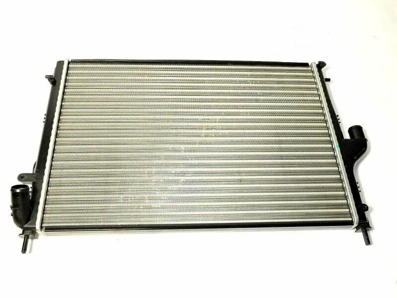 Радиатор охлаждения двигателя ларгус. 214102917r. Радиатор lada largus. Ларгус 8 кл радиатор охлаждения. 214100598r радиатор охлаждения лада ларгус.