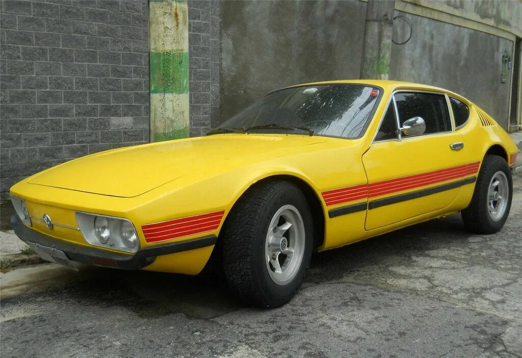 Volkswagen sp2 цена в россии. Volkswagen sp2 1973. Volkswagen sp2. VW sp2. Автомобиль Фольксваген 1975.