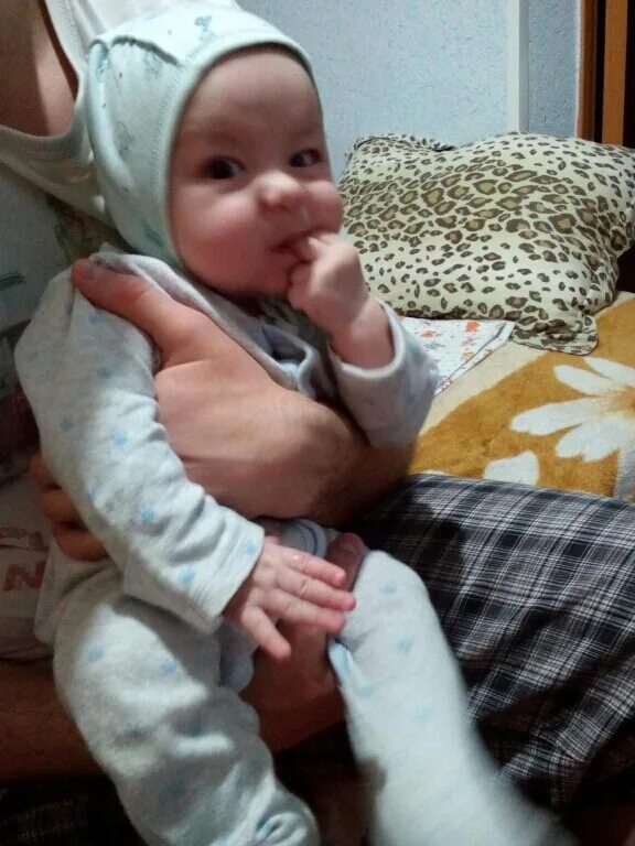 Сидим месяц дома. Дети до полугода. Слишком расслаблен. 5 месяцев мальчику. Сидим месяц дома.