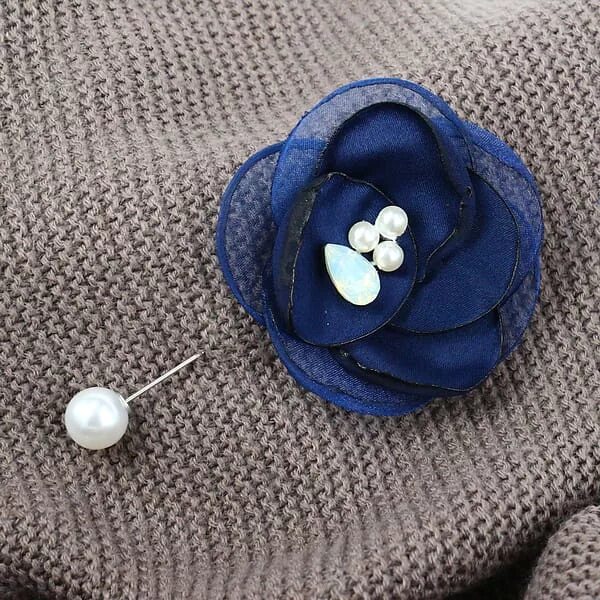 Брошь булавка с розовым цветком. Цветочек на булавке в садик. Цветочные булавки. Булавки с цветочками. Шпилька для волос скань.