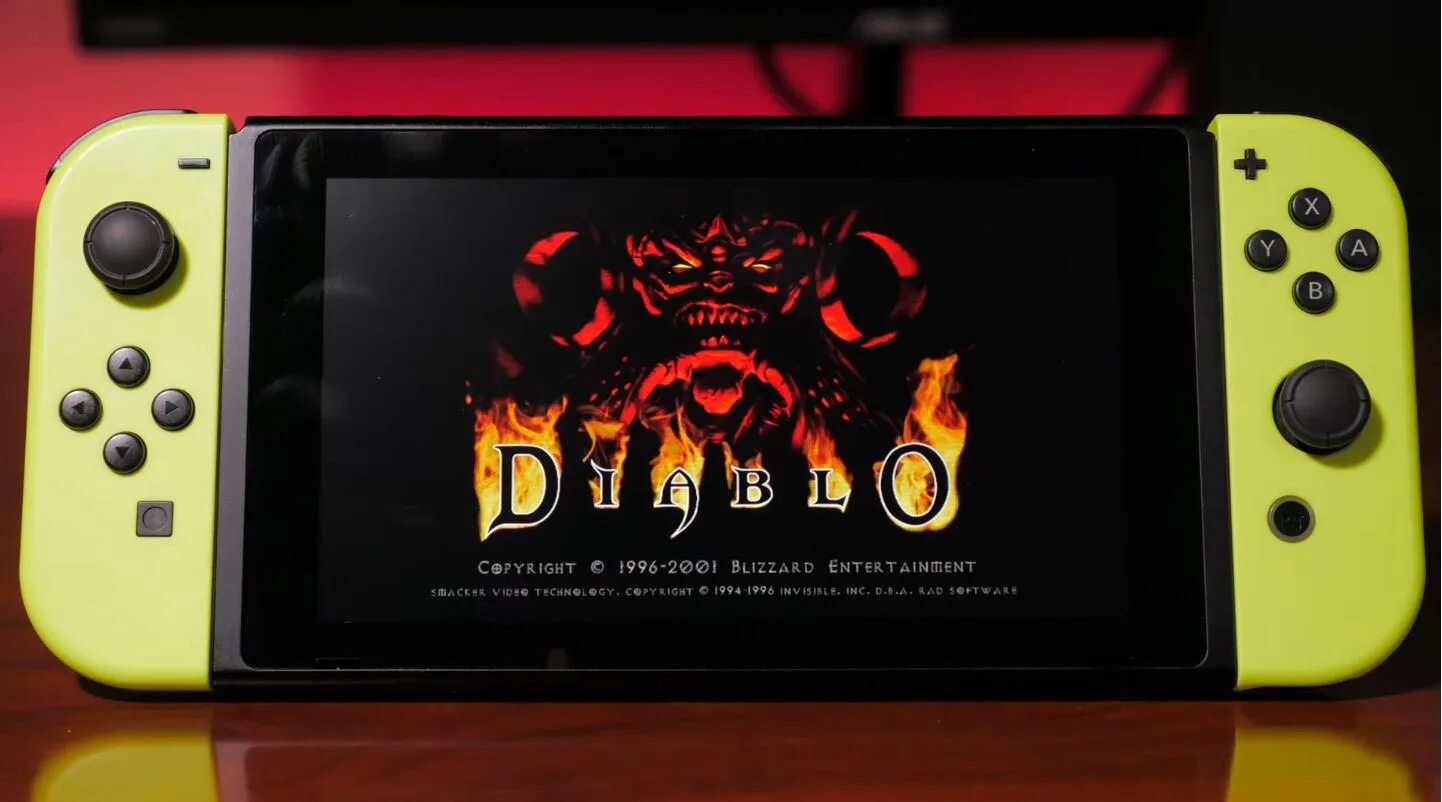 Diablo 2 nintendo switch. Дьябло на Нинтендо свитч. Nintendo Switch Lite Diablo Edition. Diablo 3 Nintendo Switch. Диабло 2 Нинтендо свитч.