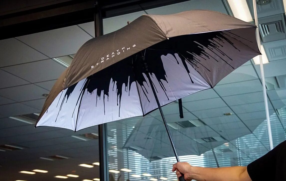 I need umbrella. Death Stranding зонт. Death Stranding зонт Фреджайл. Зонт fragile. Зонт из тайвека.