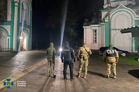 Обыски в храмах