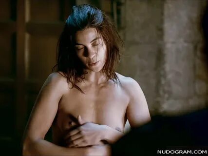 Natalia tena nuda