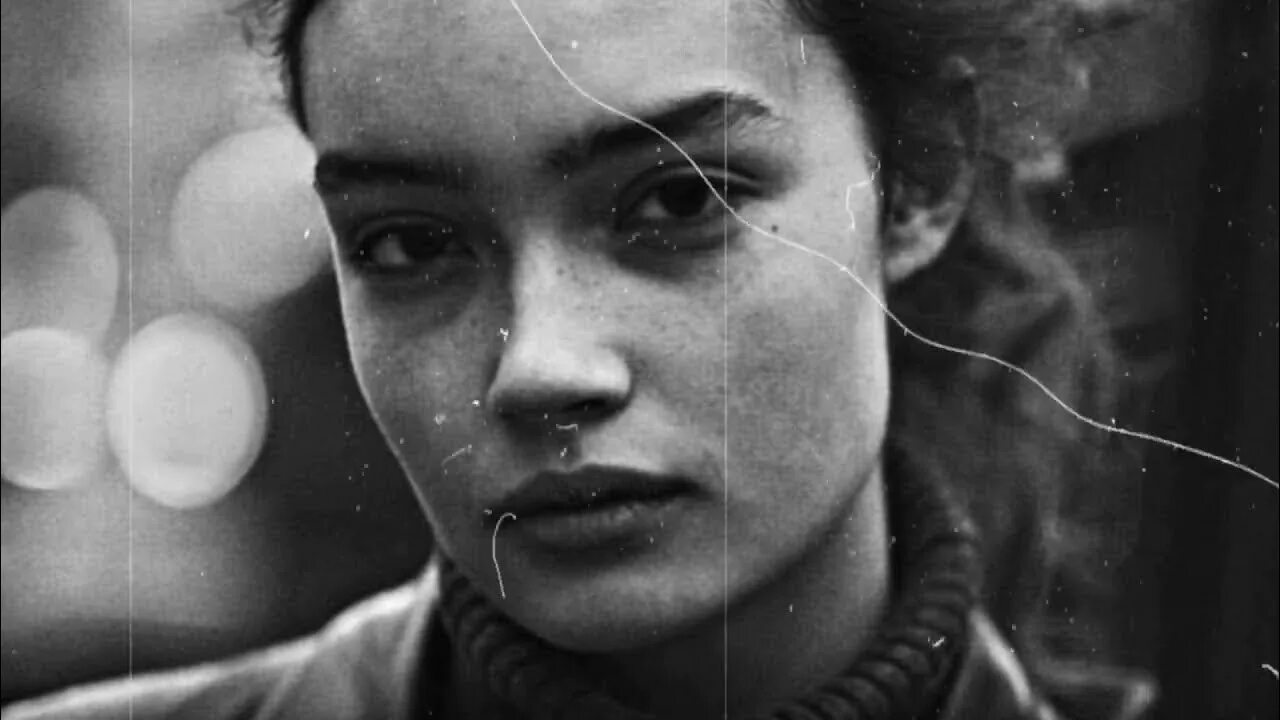 Emma peters carla. Эмма питерс. эмма петерс певица французская. эмма питерс кландестина. lartiste clandestina emma peters.
